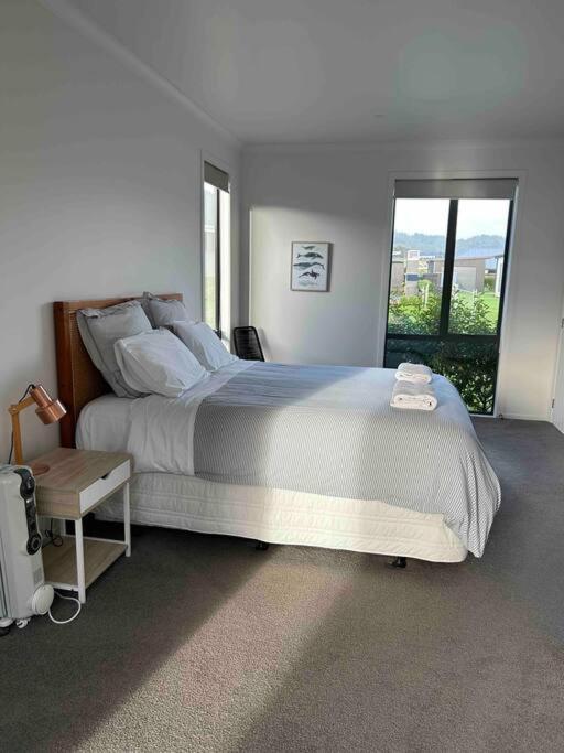 Purangi Beachhouse - 2 Bedroom Cooks Beach Luaran gambar