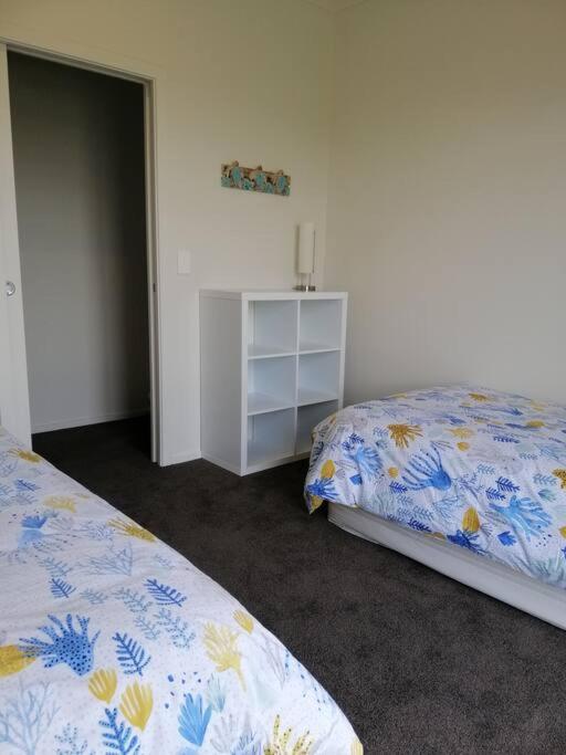 Purangi Beachhouse - 2 Bedroom Cooks Beach Luaran gambar