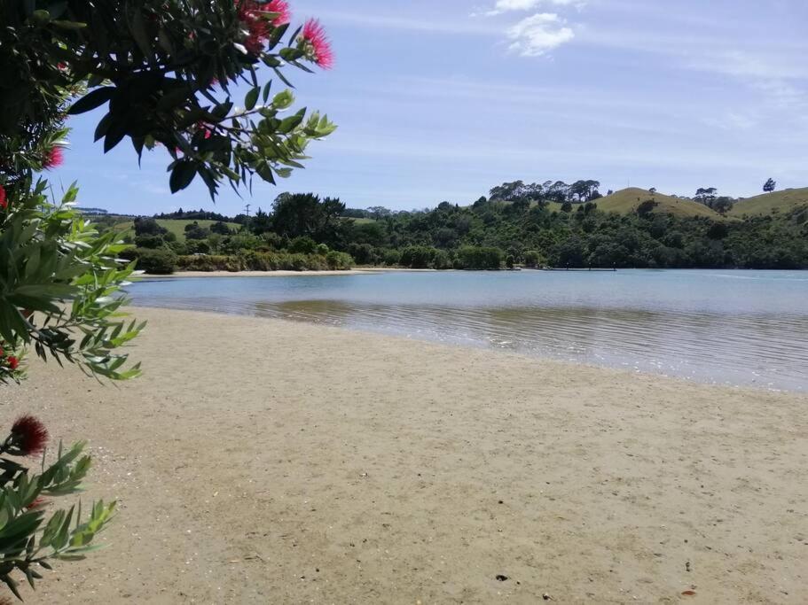 Purangi Beachhouse - 2 Bedroom Cooks Beach Luaran gambar