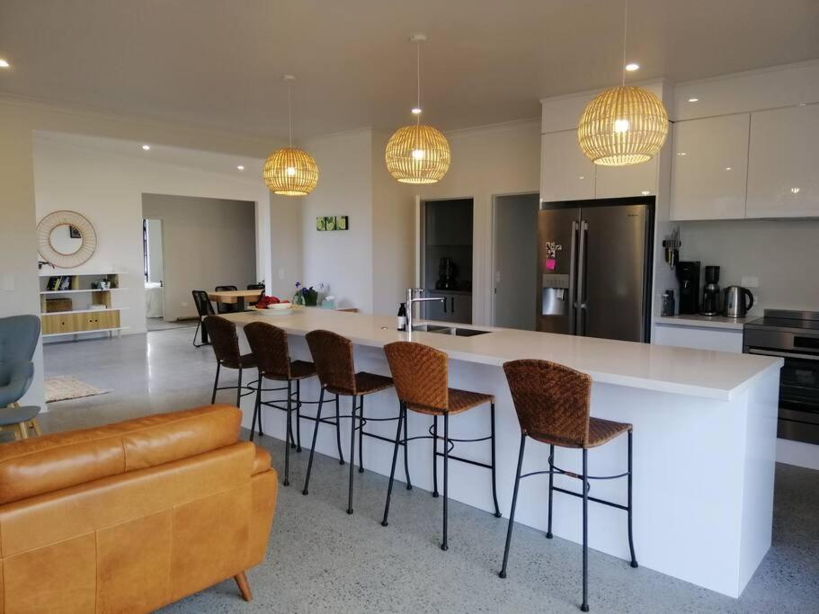 Purangi Beachhouse - 2 Bedroom Cooks Beach Luaran gambar